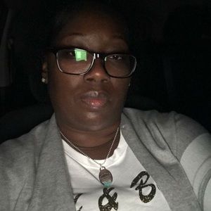 Meet your Posher, Felicia